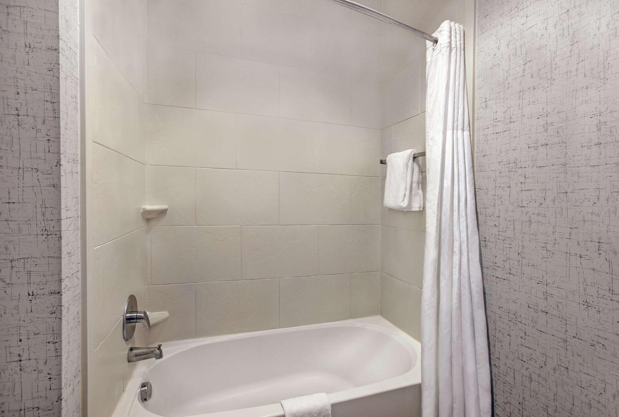 Hampton Inn And Suites Austin University Capitol Екстер'єр фото